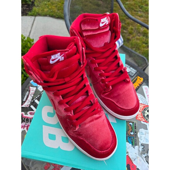 Size 10 - Nike SB Dunk PRM High Red Velvet main image 4